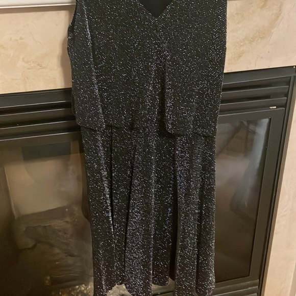 Express dress - Picture 3 of 4